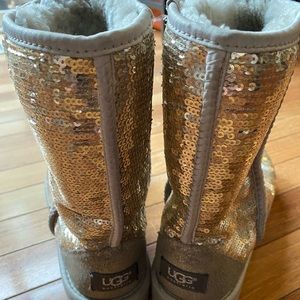 Holiday sequin UGGS size 9